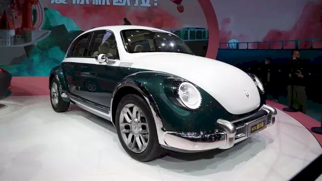 Fusca elétrico chinês tem recurso que alivia cólica menstrual e causa polêmica