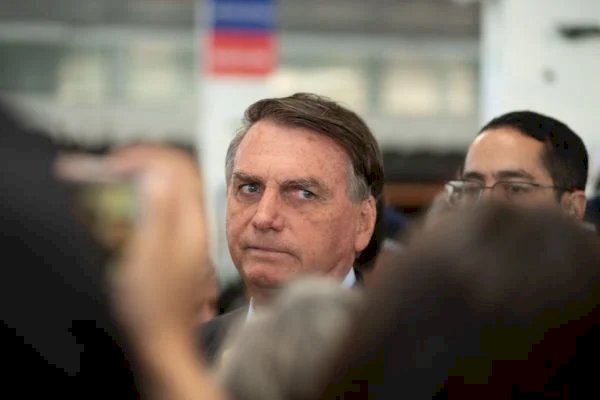 Bolsonaro diz que corte extra no orçamento pode chegar a quase R$ 8 bi