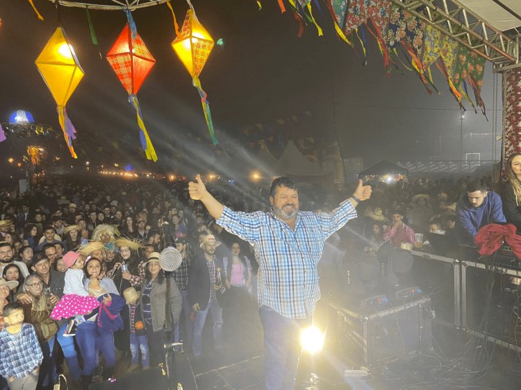 Pré-candidato a deputado federal, Carlos Bernardo diz que sua plataforma terá foco na educação de qualidade