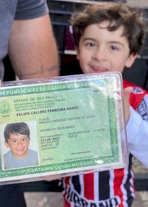 Menino ganha Calleri no nome em homenagem ao jogador do São Paulo