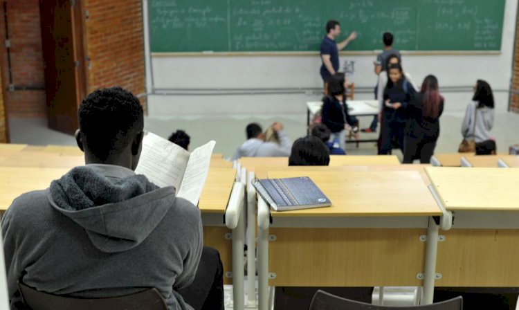 UFMG amplia tempo de graduação em casos específicos